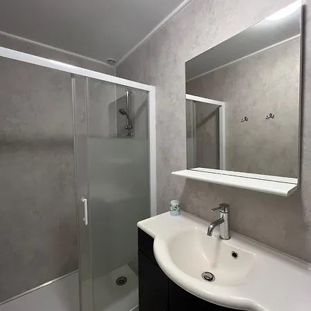 1 Eugenie Lägenhet *