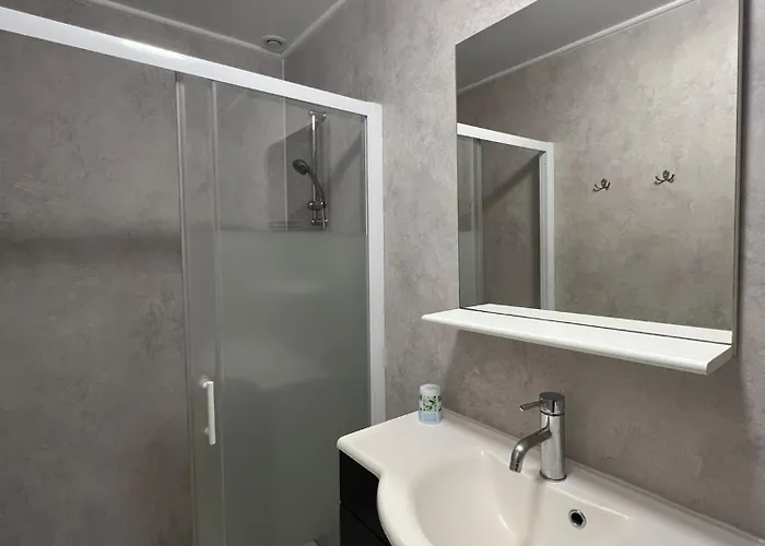 1 Eugenie Lägenhet *